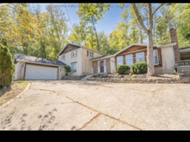 5 BR, 3.5 BA Apartment 5323 Stephen Way Cross Lanes Charleston, Charleston, WV 25313