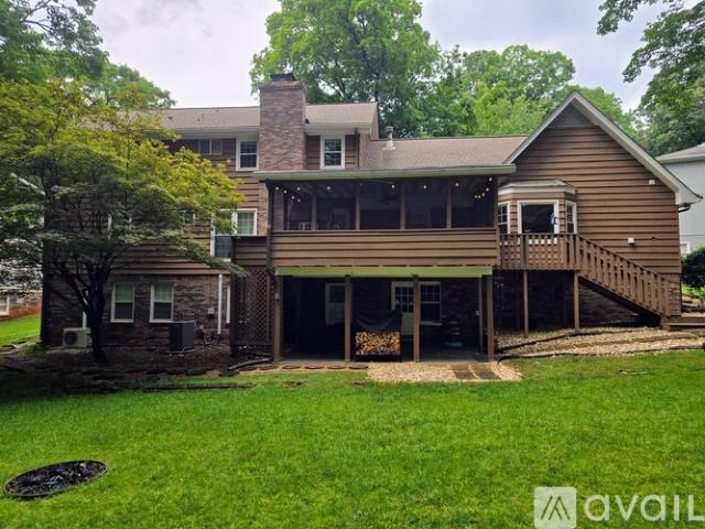 5 BR, 3.5 BA Apartment 90 Martin Point Court, Roswell, GA 30076
