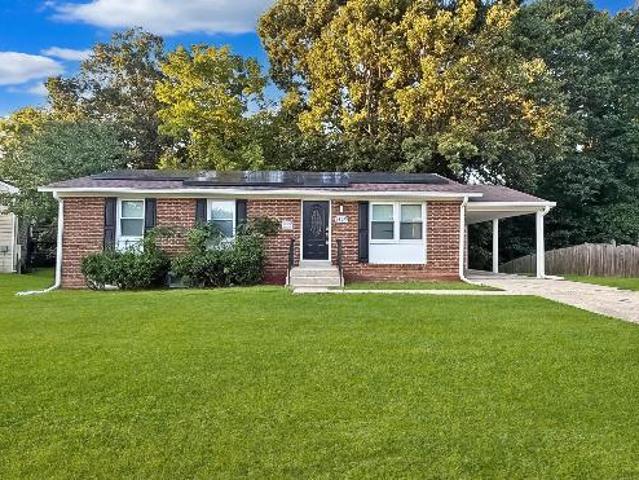 5 Br, 3 bath, Single Family 2302 Old Fort Hills Dr