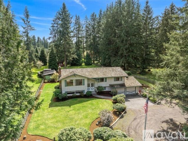 5 BR, 3 BA Apartment 16255 Northeast 165th Street, Woodinville, WA 98072
