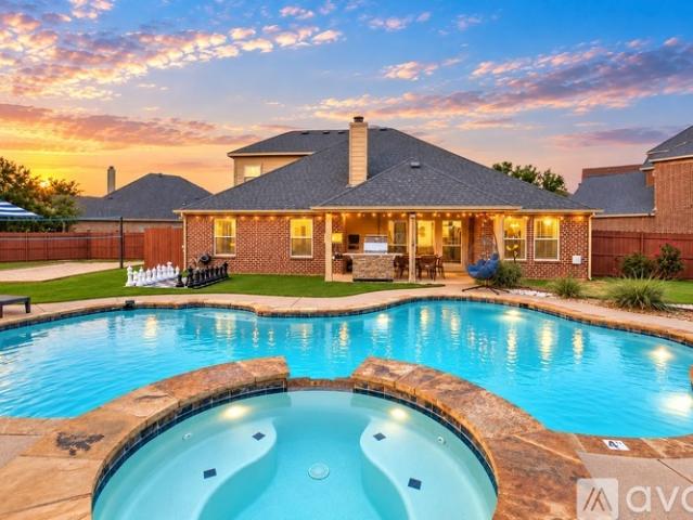 5 BR, 3 BA Apartment 1688 Pecos Ct, Burleson, TX 76028