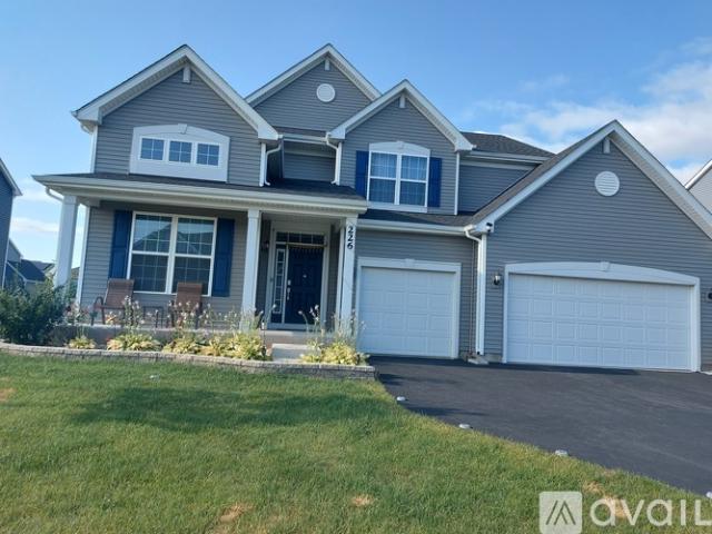 5 BR, 3 BA Apartment 226 Tinana St, Oswego, IL 60543