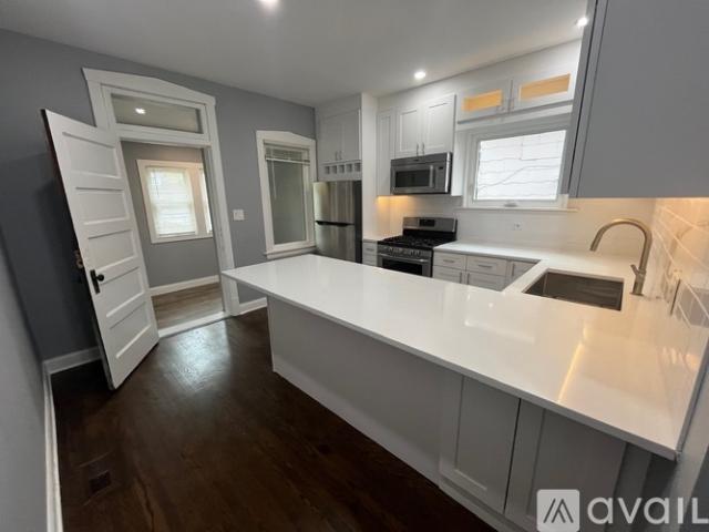 5 BR, 3 BA Apartment 3619 N Lotus Ave, Unit 1, Chicago, IL 60641