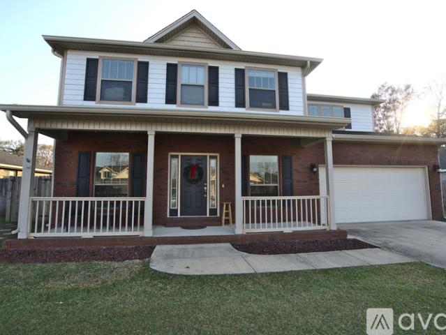 5 BR, 3 BA Apartment 3060 Crown Creek Cir, Crestview, FL 32539