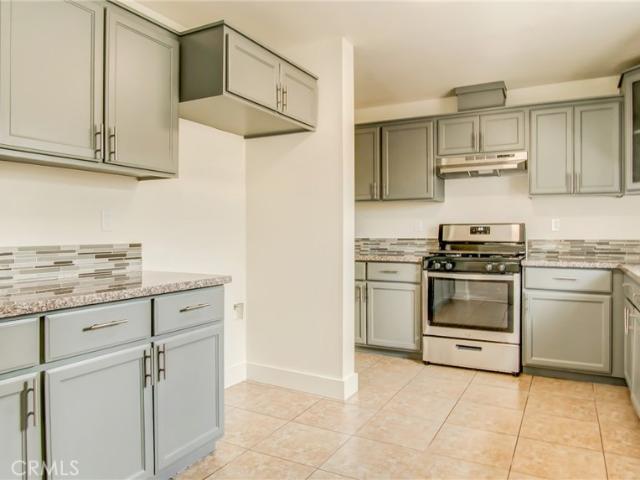 5 BR, 3 BA Apartment 330 East 101st Street, Los Angeles, CA 90003