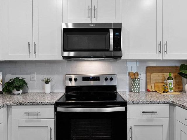 5 BR, 3 BA Apartment 4084 Shady Foxtail Court Unit 1347439, Sarasota, FL 34240
