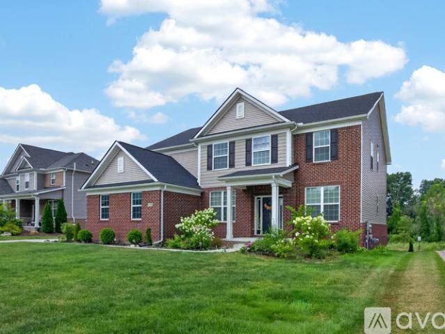 5 BR, 3 BA Apartment 4160 Walcott Drive, Oakland County, MI 48359
