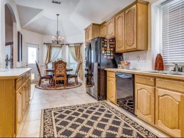 5 BR, 3 BA Apartment 5231 Kathryn Drive, Grand Prairie, TX 75052