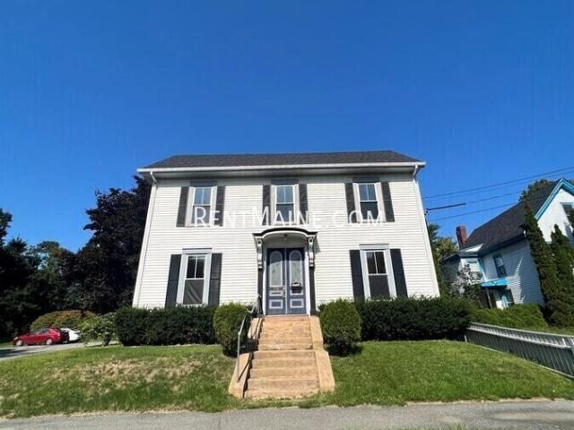 5 BR, 3 BA Apartment 79 Fourth St. apt, Bangor, ME 04401