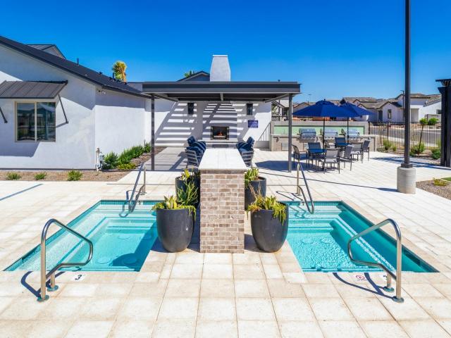 5 BR, 3 BA Apartment 9745 East Hampton Avenue Unit 1032, Mesa, AZ 85209