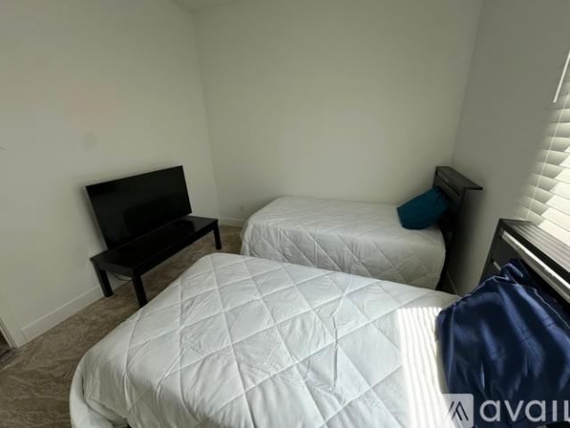 5 BR, 4.5 BA Apartment 27148 Skyland Way, Los Angeles County, CA 91381