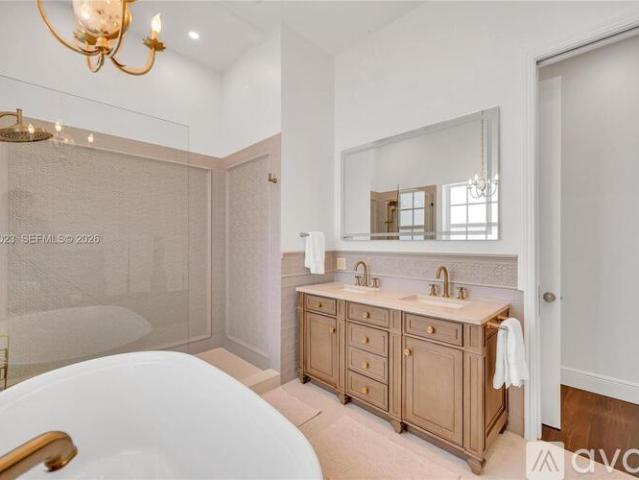 5 BR, 4.5 BA Apartment 30 NE 44th St, Miami, FL 33137