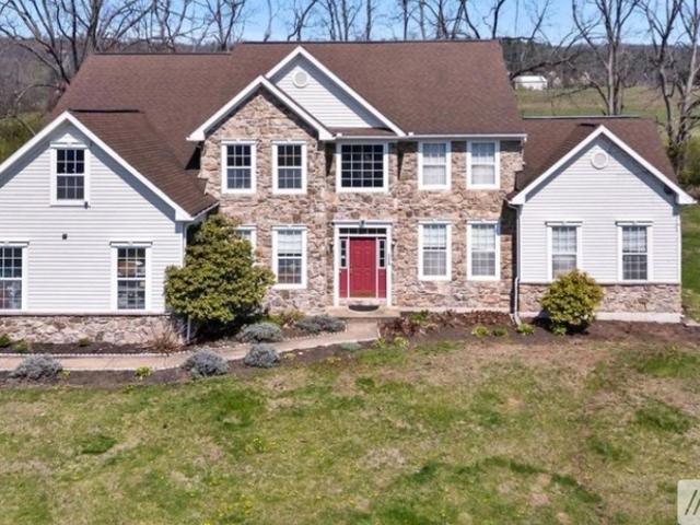6 BR, 4.5 BA Apartment 5028 Vista Court, Mohnton, PA 19540