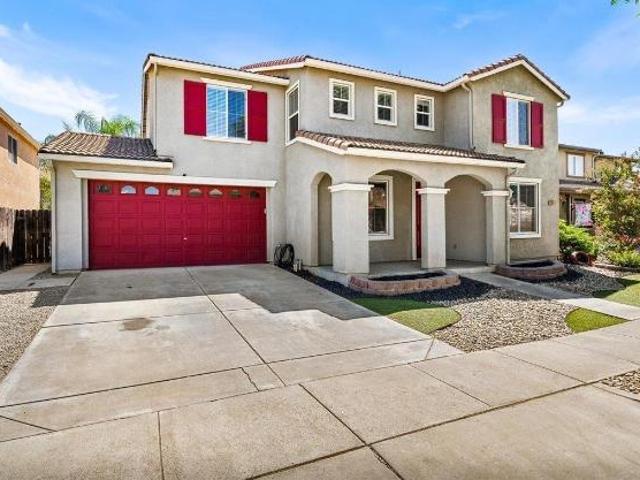 5 Br, 4 bath, Single Family 240 Angora Street