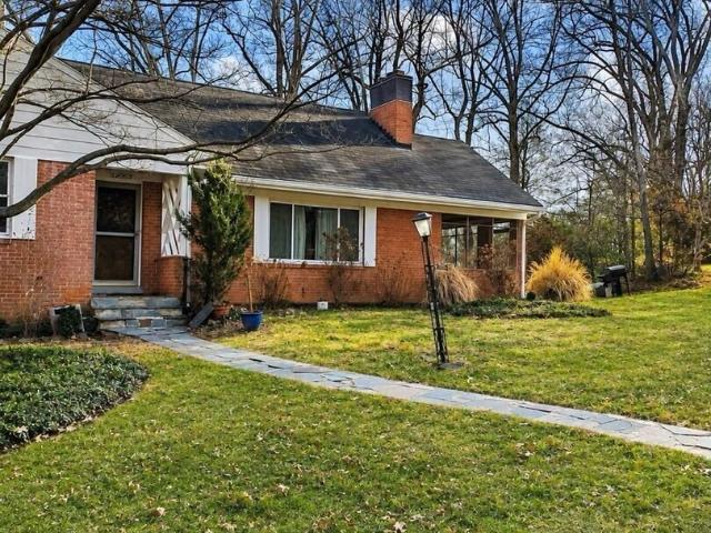 5 BR, 4 BA Apartment 10715 Clermont Ave, Garrett Park, MD 20896