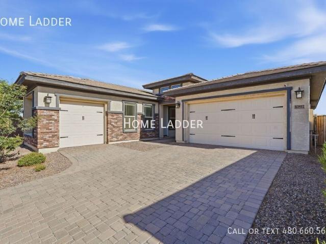 5 BR, 4 BA Apartment 10812 E Tesla Ave, Mesa, AZ 85212