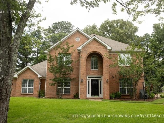 5 BR, 4 BA Apartment 110 Little John Ln, Starkville, MS 39759