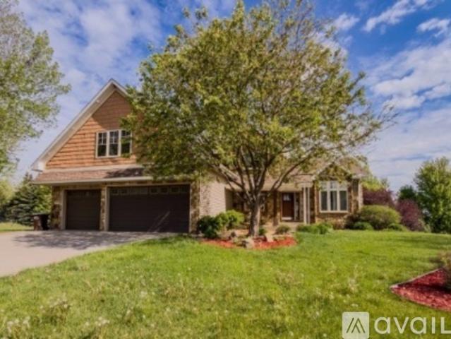 5 BR, 4 BA Apartment 23684 Birch Rd, Rogers, MN 55374