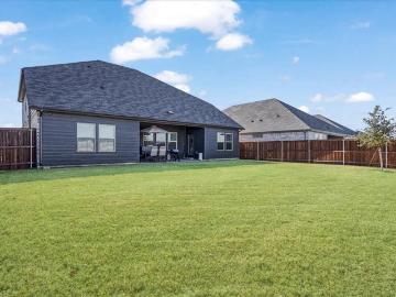 5 BR, 4 BA Apartment 3806 Richland Drive, Farmersville, TX 75442