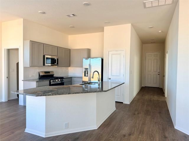 5 BR, 4 BA Apartment 408 Magnolia Street, Richwood, TX 77531