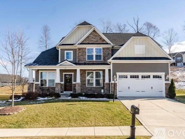 5 BR, 4 BA Apartment 64 Falling Water Lane, Morgantown, WV 26508