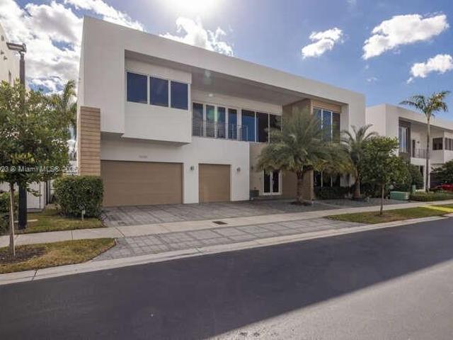 5 BR, 5.5 BA Apartment 10250 NW 75th Ter, Miami, FL 33178