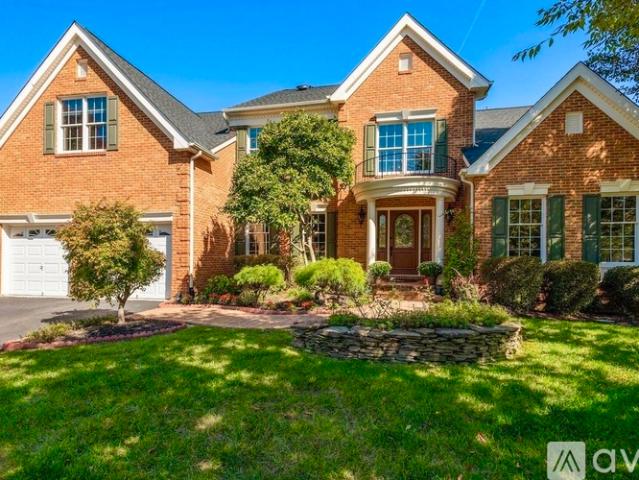 5 BR, 5 BA Apartment 19658 Olympic Club Ct, Ashburn, VA 20147
