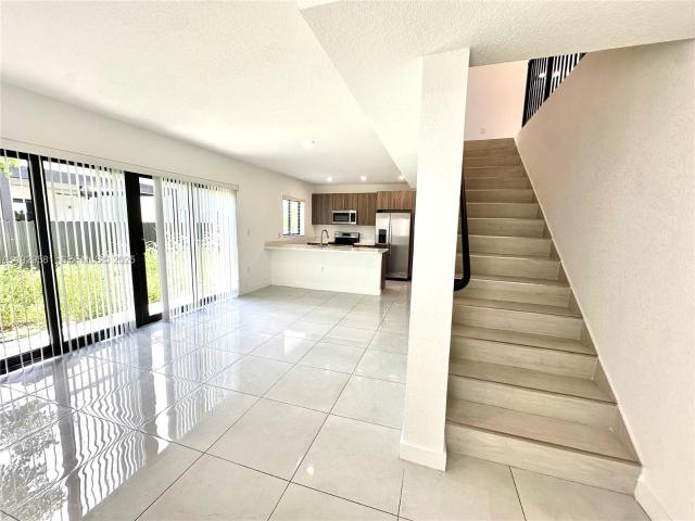 5 BR, 5 BA Apartment 1163 Northwest 2nd Street, Florida City, FL 33034