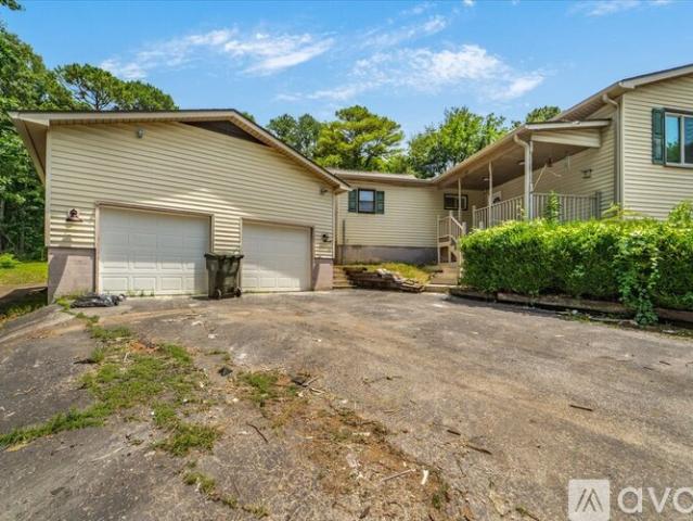 5 BR, 5 BA Apartment 285 Sunny Dell Rd, Huntsville, AL 35810