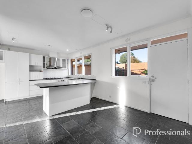 5 Bristol CourtGlen Waverley VIC 3150, Australia