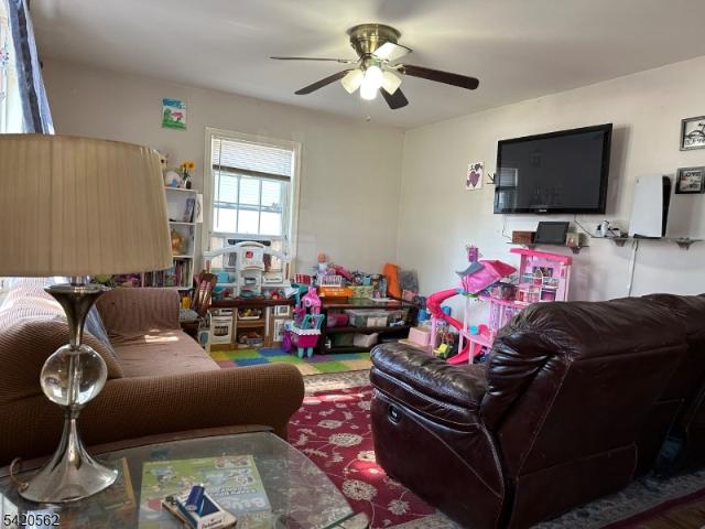 5 Brookside Ave, Pequannock, NJ 07444 | MLS #4017