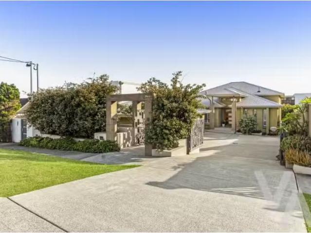 5 Curry Street, Merewether House for rent Listed by Elouise L.