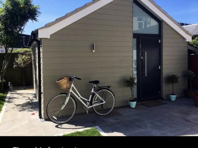 5* Cabin self/c bills incl.325/wk £1200/mth