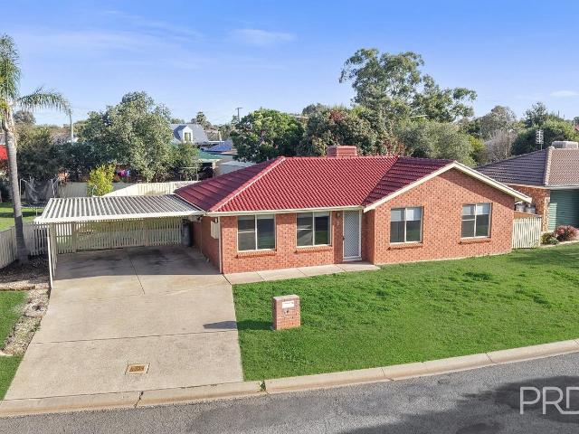 5 Caley Close, TAMWORTH NSW 2340