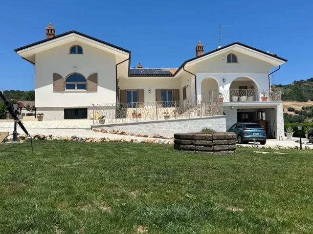 5 camere da letto, Tortoreto Abruzzo 64018 95296737