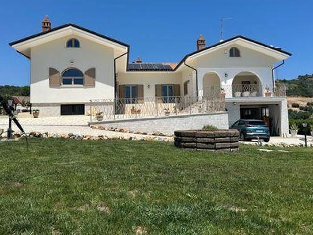 5 camere da letto, Tortoreto Abruzzo 64018 LS104294938