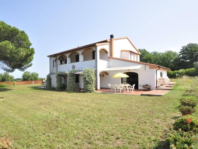 5 Camere da Letto Fattoria Toscana In Vendita A6756t. 331m² Campiglia Marittima