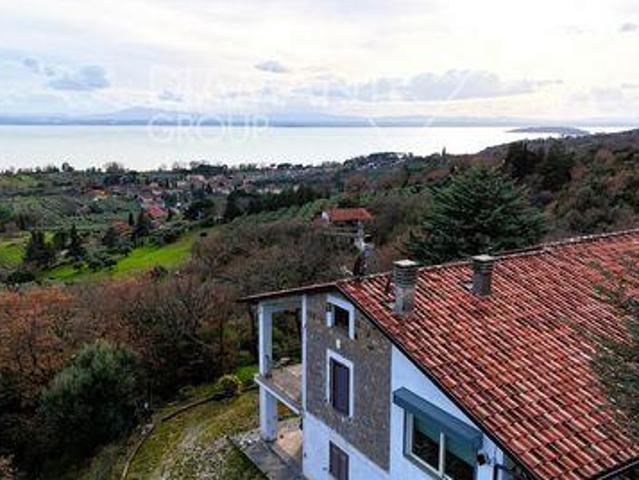 5 camere da letto, Passignano Sul Trasimeno Umbria LS88910410