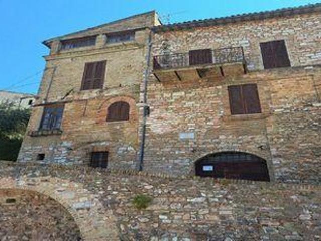 5 camere da letto, Perugia Umbria 103700694