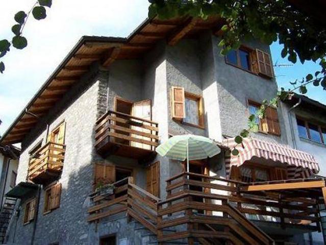 5 camere da letto, Sarre Valle d'Aosta 103700711