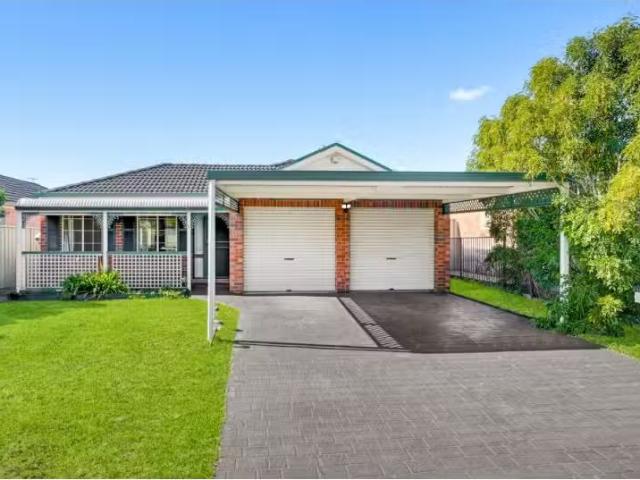 5 Caspian Court, PLUMPTON House for rent Listed by Kayla Fene.