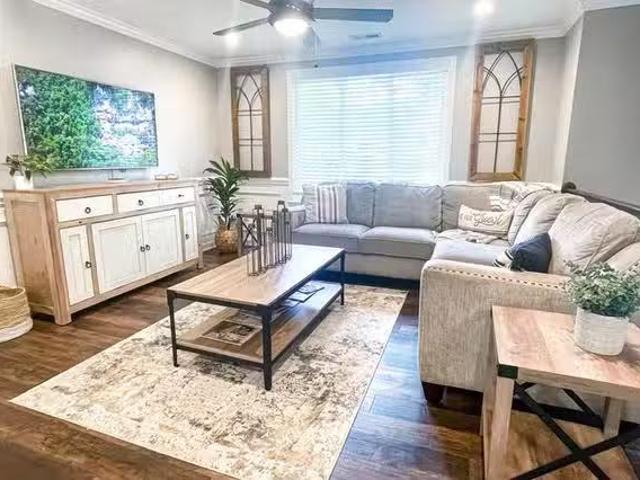 5 Cedars Road