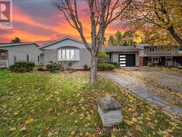 5 Centennial Drive, Brockton, ON, N0G 2V0 house for sale | Listing ID X13547 | Royal LePage