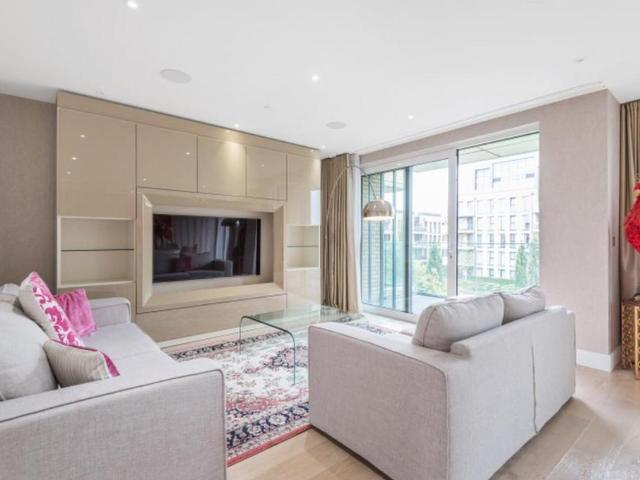 5 Central Avenue, London SW6 4 bed apartment to rent £5,997 pcm £1,384 pw