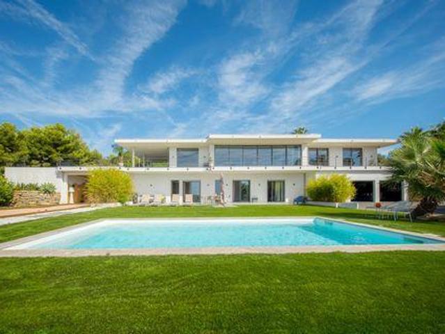 5 chambres, Marseille Provence 13600 105866655