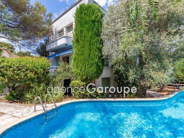 5 chambres, Antibes Provence 06160 102920242