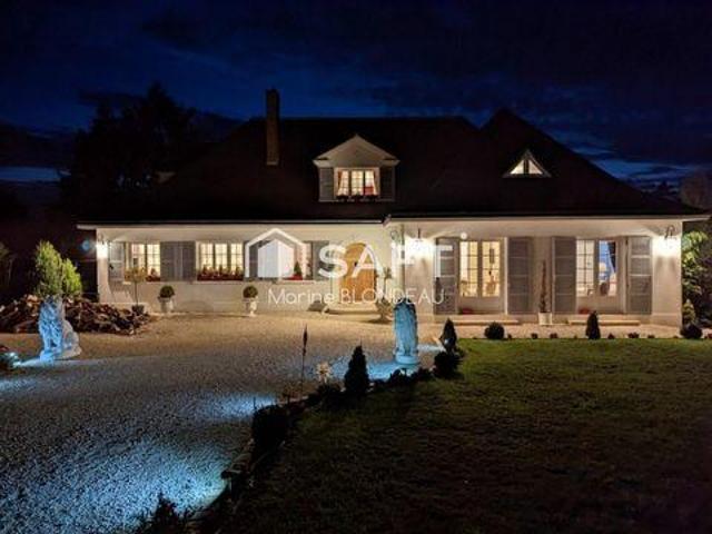 5 chambres, Chateaumeillant Centre 18370 99806200