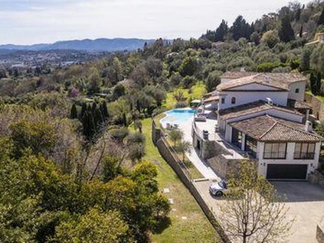 5 chambres, Châteauneuf Provence 06740 101742435