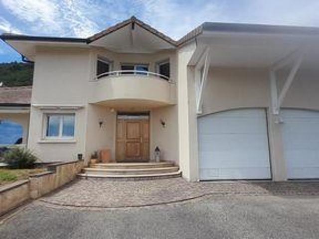 5 chambres, Divonne Rhône 01220 102773192