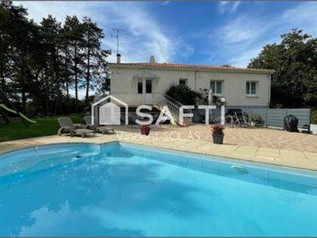 5 chambres, La Roche Pays de la Loire 85000 100776568